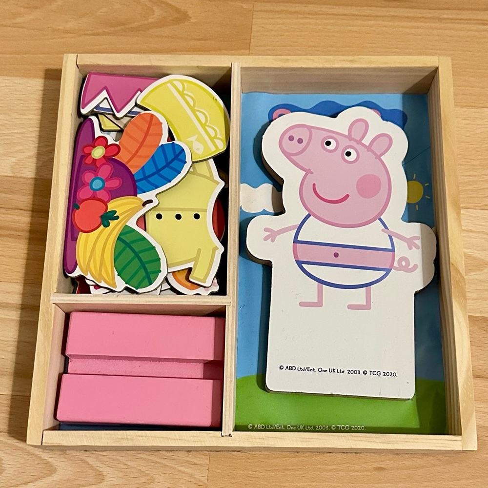 Peppa Pig Magnetic Wooden Dress Up Puzzle Playset